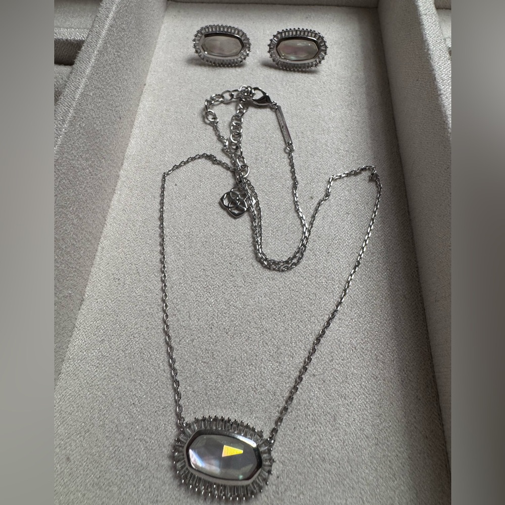Kendra Scott Elisa Baguette Necklace & Earrings Set ✨